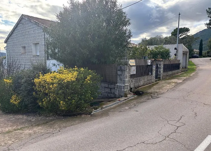 Maison De Village En Granite Porto-Vecchio (Corsica)