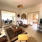 Maison De Village En Granite 度假居 *
