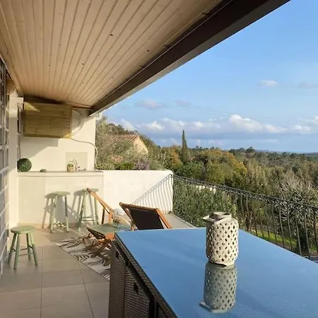 Maison De Village En Granite *