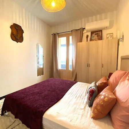 Hébergement de vacances Maison De Village En Granite *
