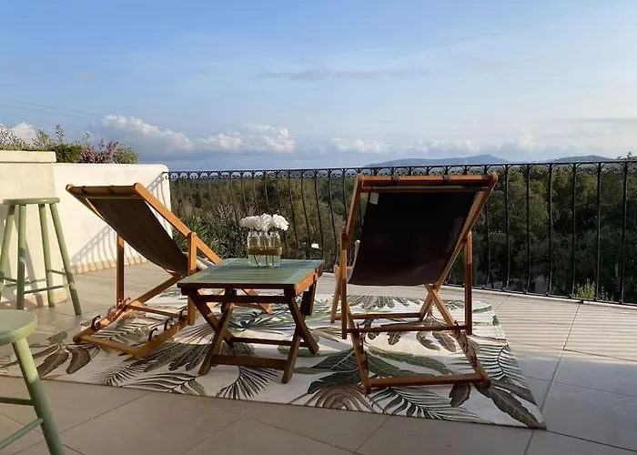 Maison De Village En Granite * Порто-Веккьо