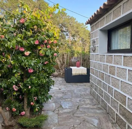 Maison De Village En Granite Ferienhaus
